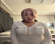 Pesona Toketnya Cici Winter Nyepong Dildo